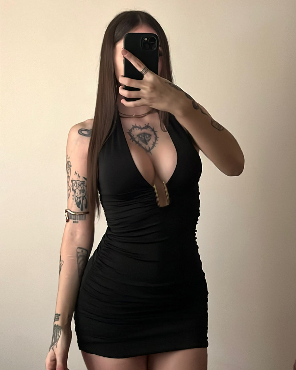VESTIDO ELEGANTE CON METAL