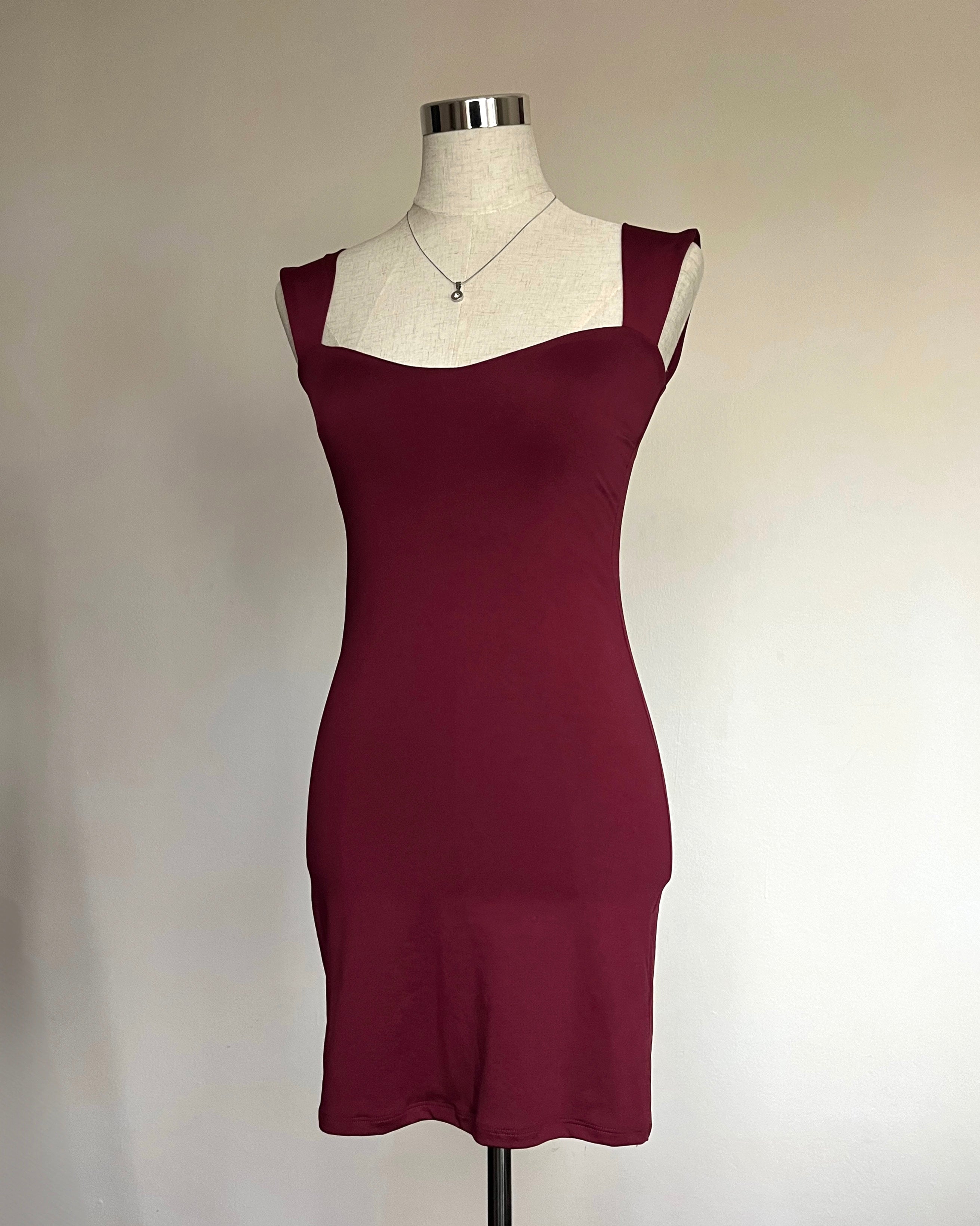 VESTIDO BRETEL VINO