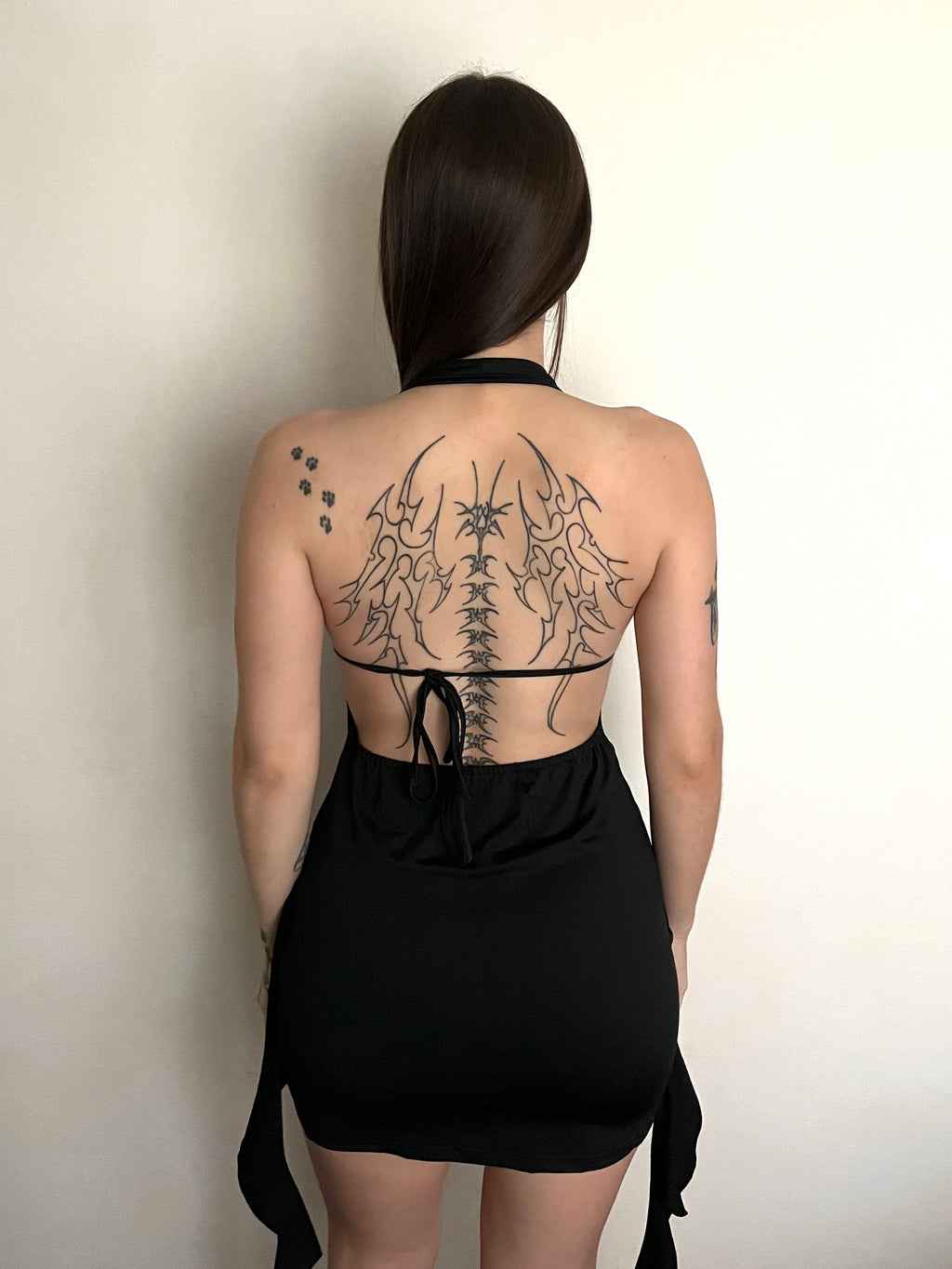 VESTIDO CON TIRAS LATERALES