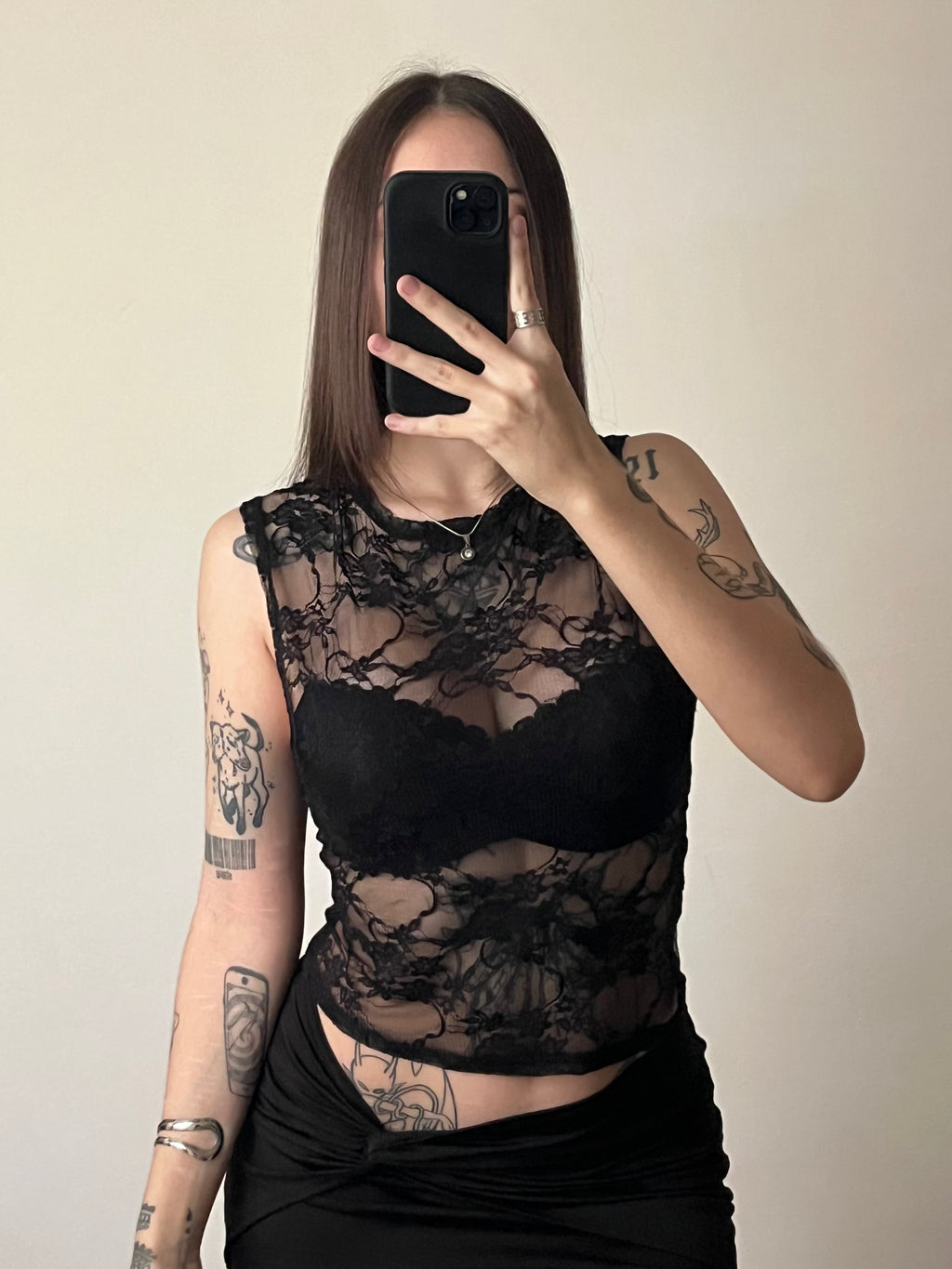 MUSCULOSA DE ENCAJE