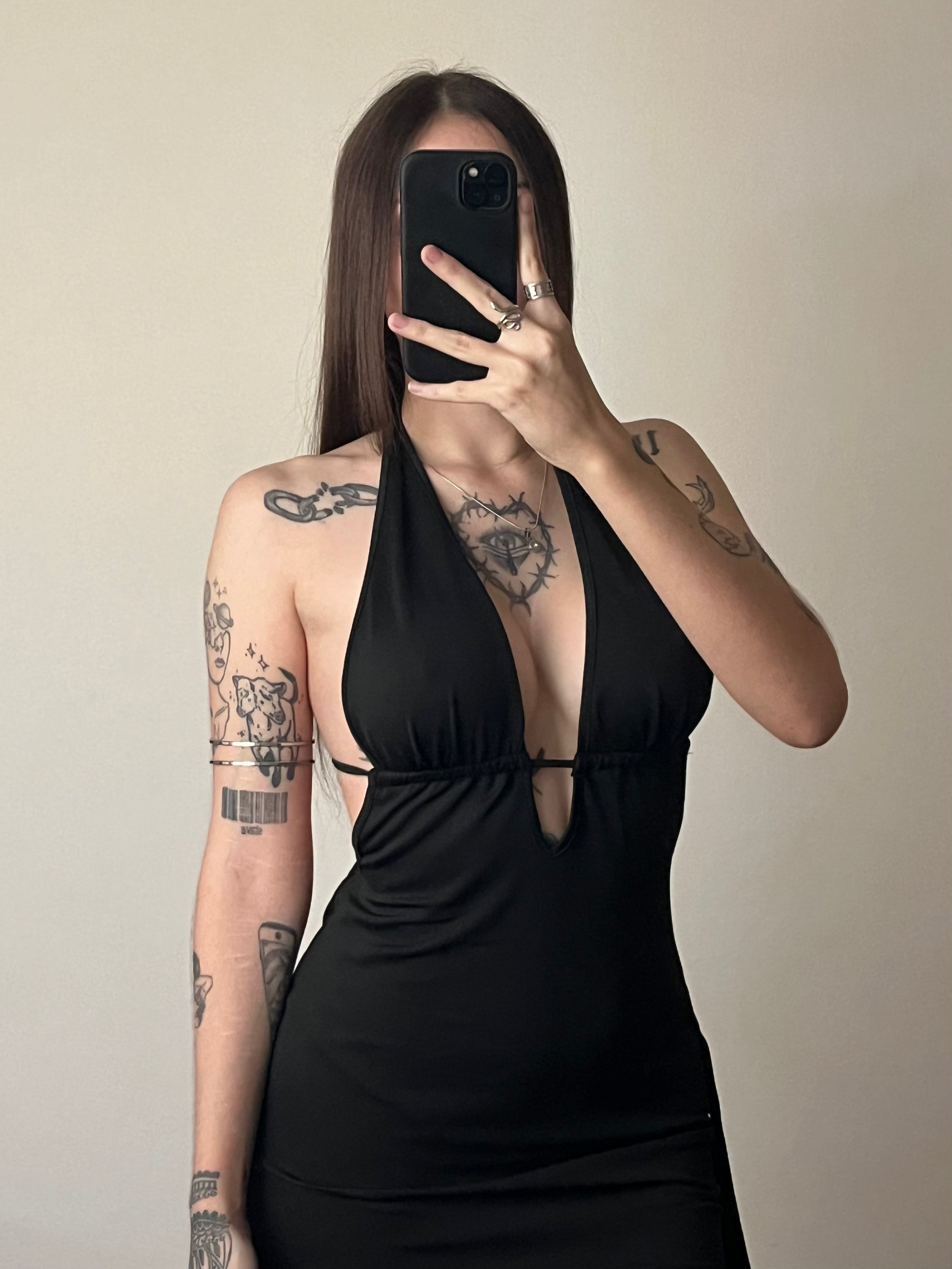 VESTIDO CON TIRAS LATERALES