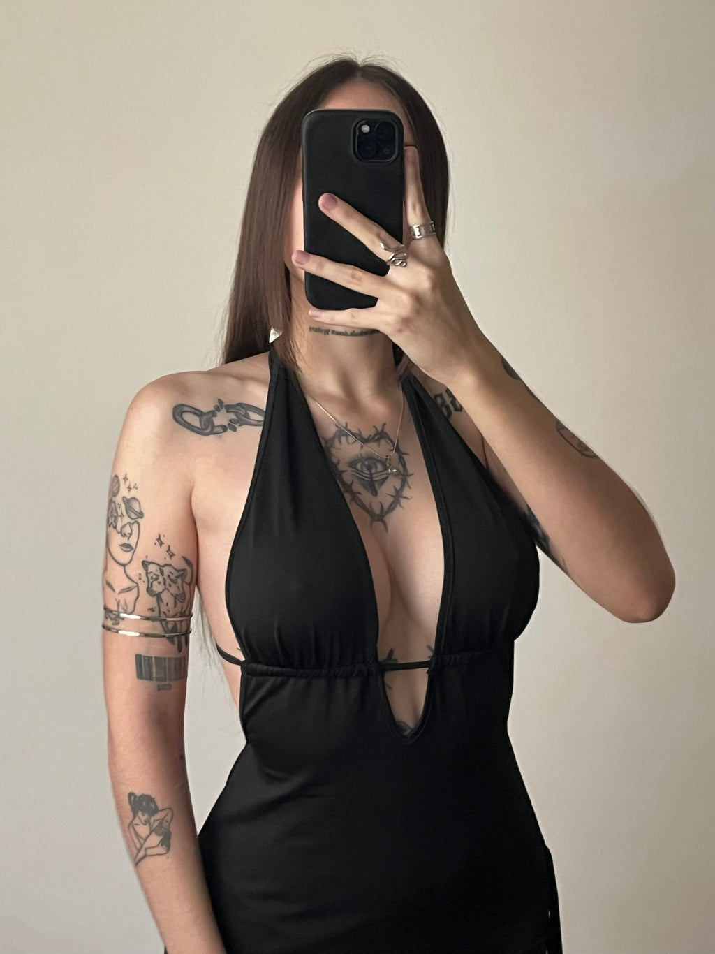 VESTIDO CON TIRAS LATERALES